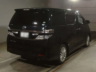 TOYOTA VELLFIRE 2013