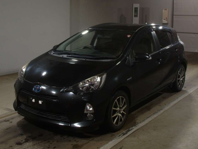 TOYOTA AQUA 2014
