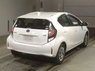TOYOTA AQUA 2019