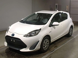 TOYOTA AQUA 2019