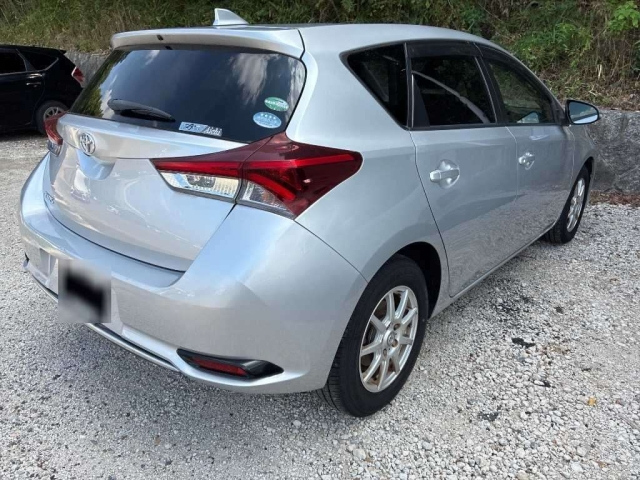 TOYOTA AURIS 2016