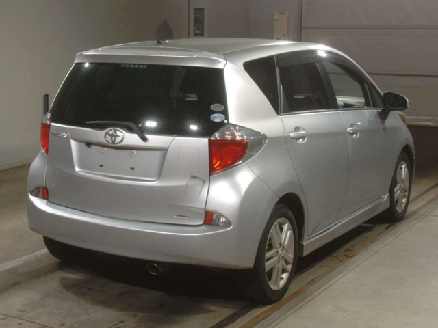 TOYOTA RACTIS 2011
