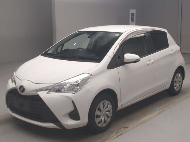 TOYOTA VITZ 2019