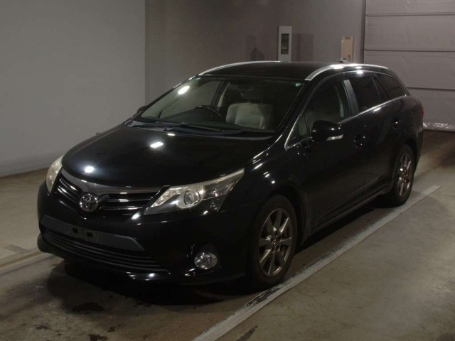 TOYOTA AVENSIS WAGON 2013