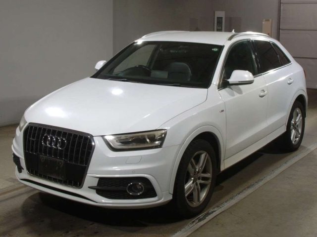 AUDI Q3 2012