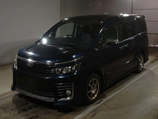TOYOTA VOXY 2014
