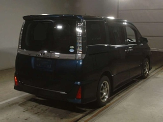 TOYOTA VOXY 2014