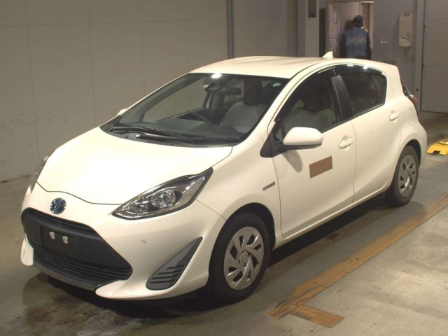 TOYOTA AQUA 2020