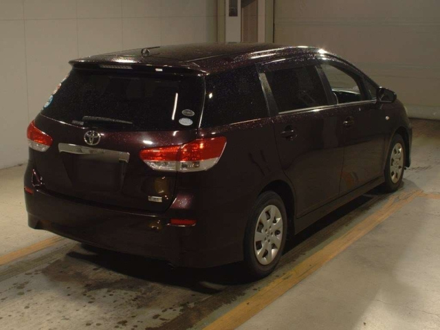 TOYOTA WISH 2010