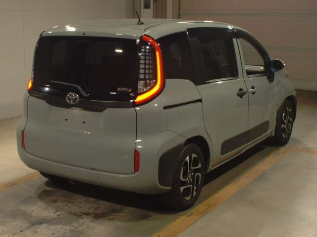 TOYOTA SIENTA 2023
