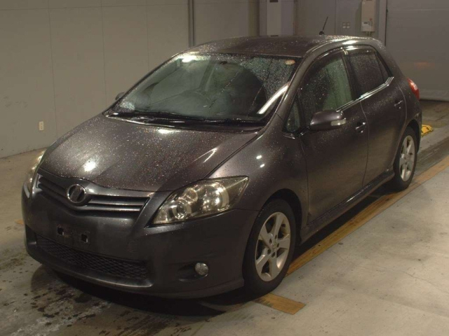 TOYOTA AURIS 2011