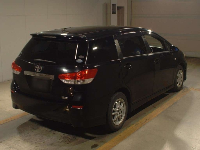 TOYOTA WISH 2010