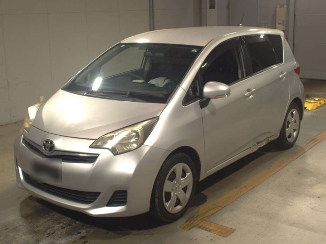 TOYOTA RACTIS 2011