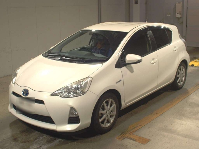 TOYOTA AQUA 2012