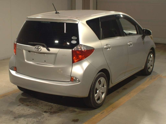 TOYOTA RACTIS 2011
