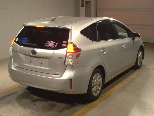 TOYOTA PRIUS ALPHA 2014