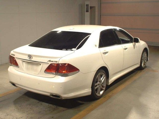 TOYOTA CROWN 2011