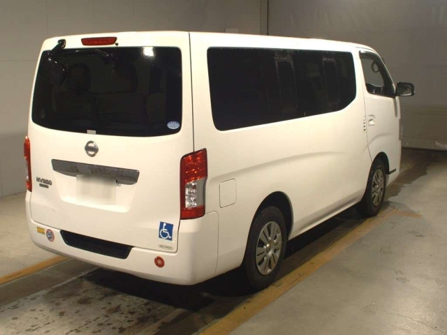 NISSAN CARAVAN 2018