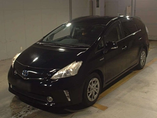 TOYOTA PRIUS ALPHA 2014