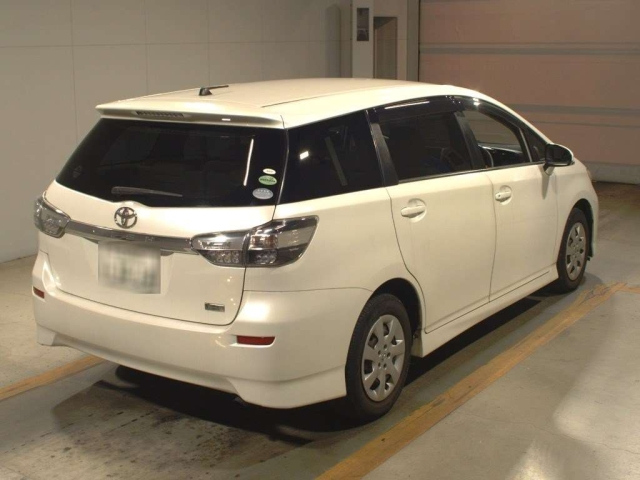 TOYOTA WISH 2014