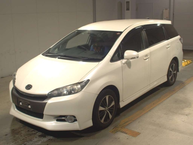 TOYOTA WISH 2014