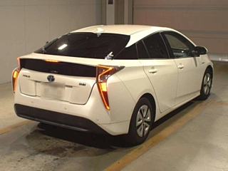 TOYOTA PRIUS 2016