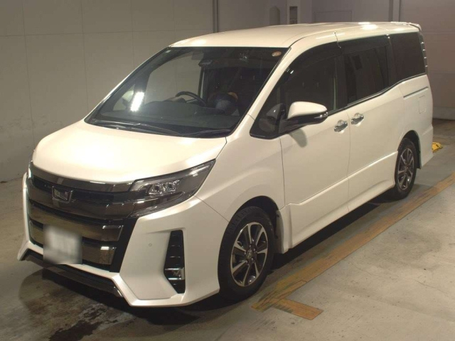 TOYOTA NOAH 2019