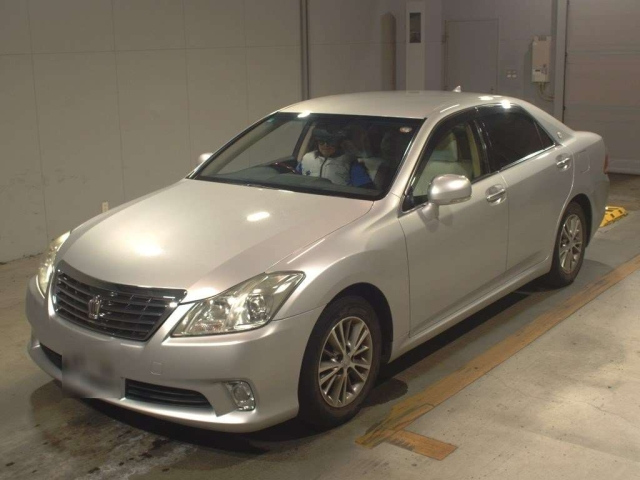 TOYOTA CROWN 2012