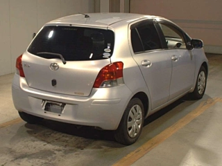 TOYOTA VITZ 2010