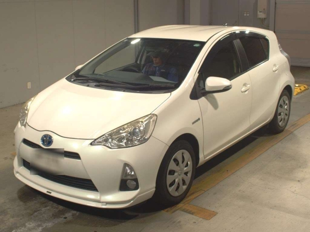 TOYOTA AQUA 2014