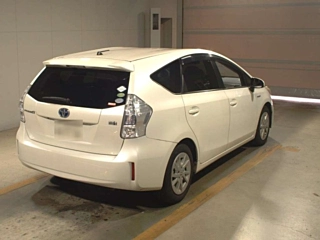 TOYOTA PRIUS ALPHA 2014