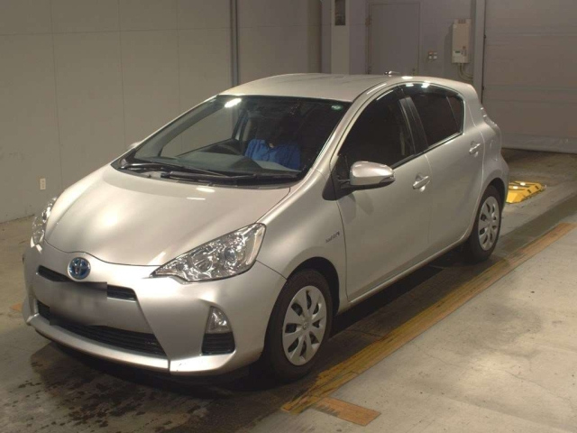 TOYOTA AQUA 2014