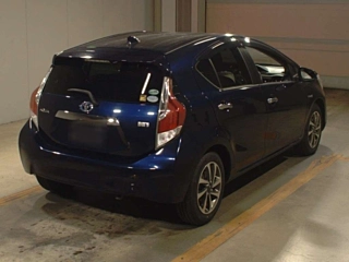 TOYOTA AQUA 2017