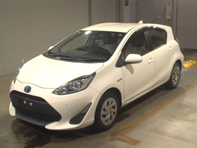 TOYOTA AQUA 2020