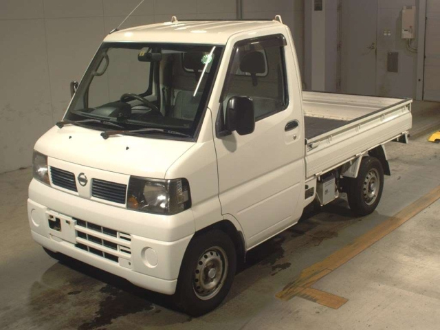 NISSAN CLIPPER TRUCK 2009