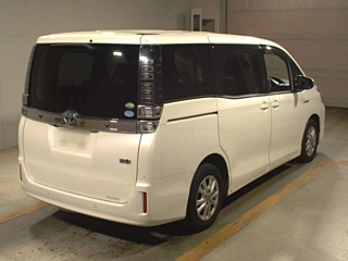 TOYOTA VOXY 2019