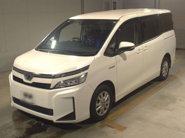 TOYOTA VOXY 2019