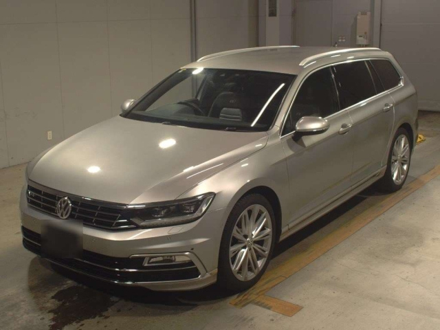 VOLKSWAGEN PASSAT VARIANT 2016
