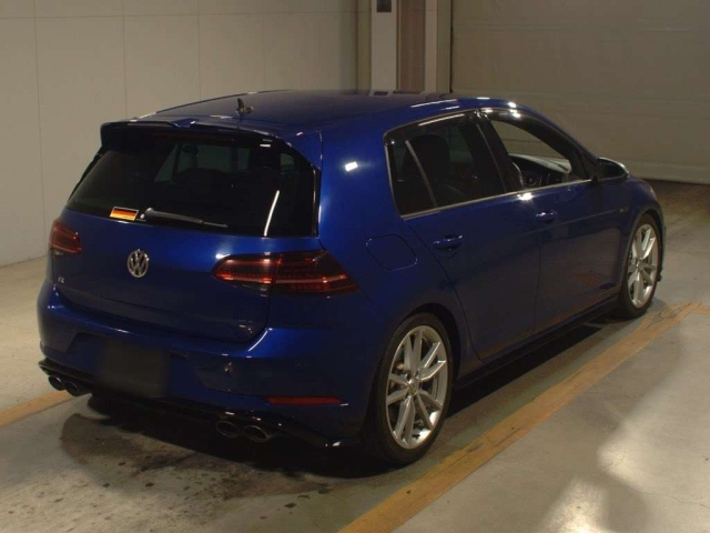 VOLKSWAGEN GOLF 2017