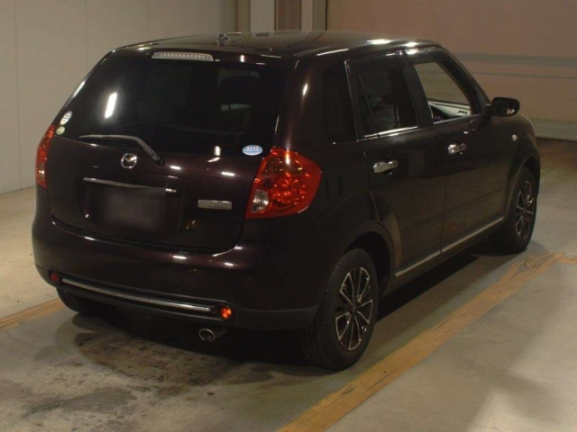 MAZDA VERISA 2011