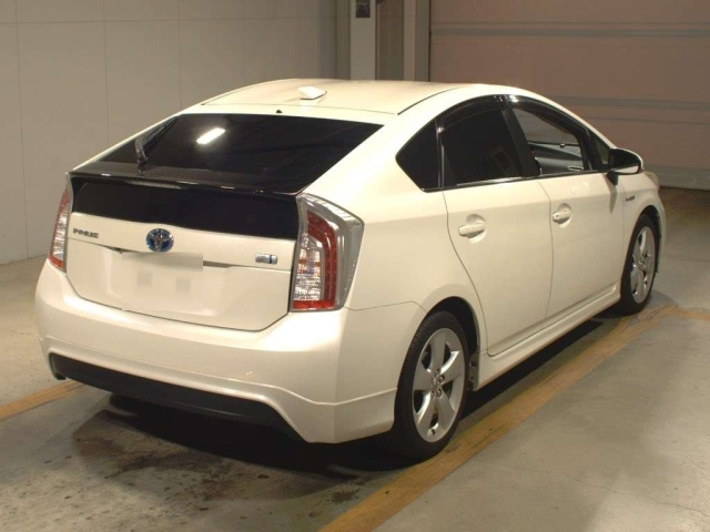 TOYOTA PRIUS 2014