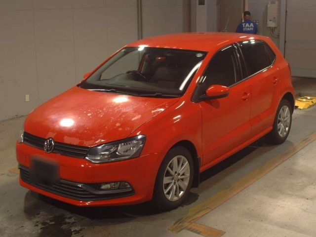 VOLKSWAGEN POLO 2015
