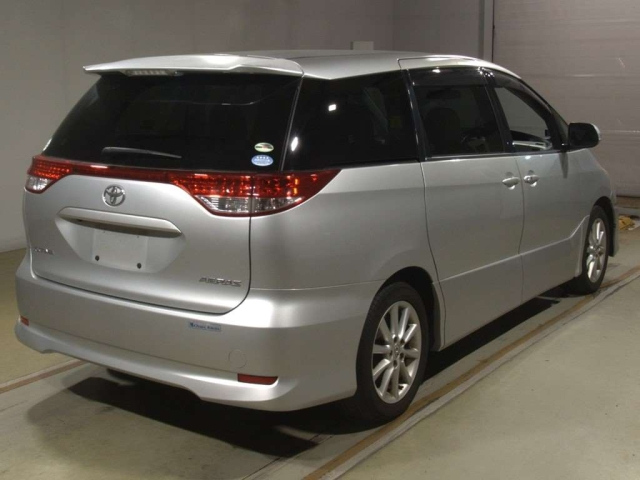 TOYOTA ESTIMA 2009