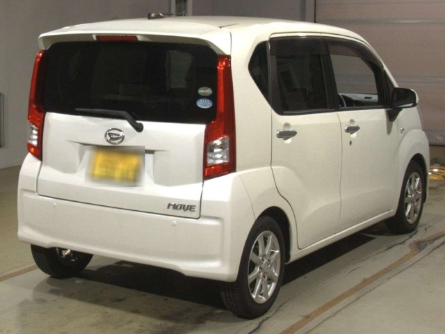 DAIHATSU MOVE 2015