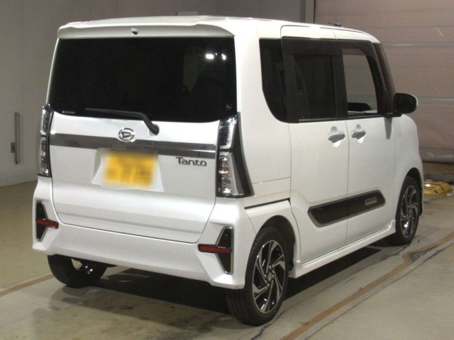 DAIHATSU TANTO 2021