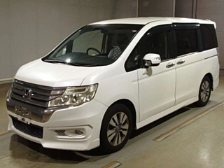 HONDA STEP WAGON 2013