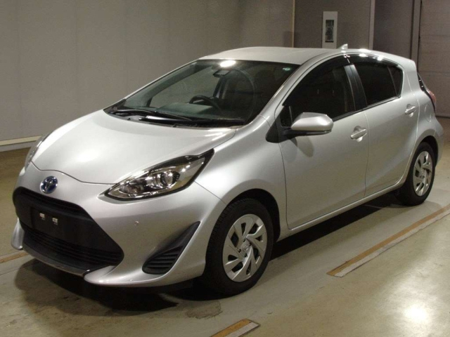 TOYOTA AQUA 2020