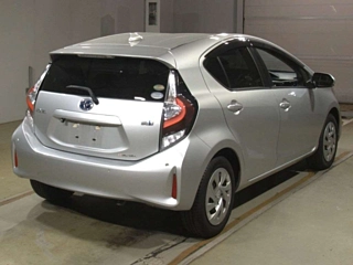 TOYOTA AQUA 2020