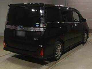 TOYOTA VOXY 2021
