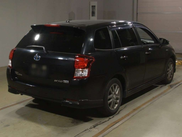 TOYOTA COROLLA FIELDER 2013